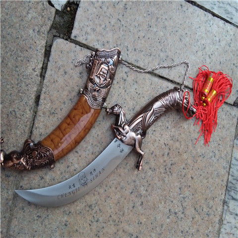 蒙古刀 马头弯刀——草原文化的金属艺术瑰宝