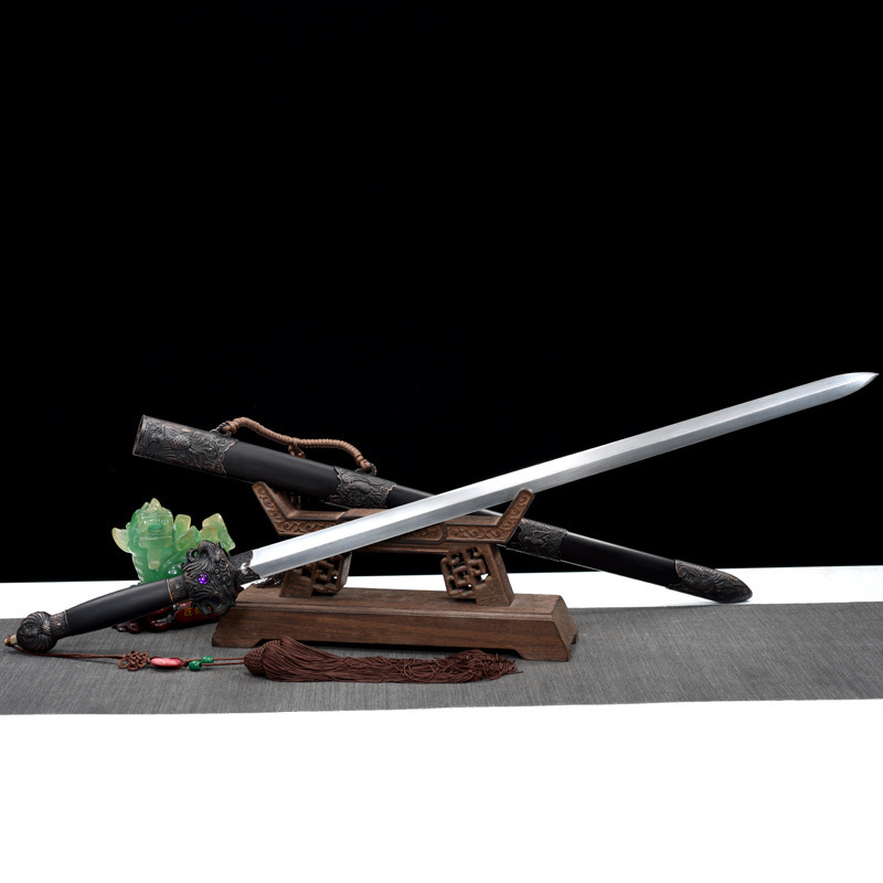 龙泉华影 传统手工锻打下的乌木宝剑，未开刃工艺品的艺术与精神